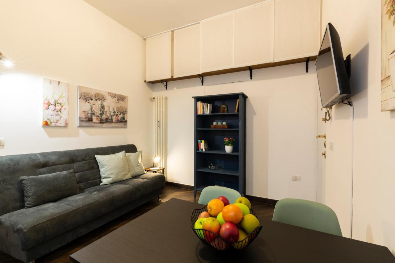 Living Isola Apartment Milan Exterior photo